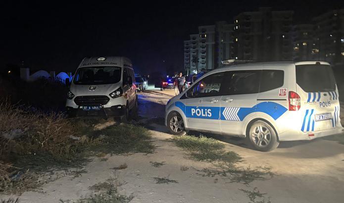 Boş arazide bulunan cesetten cezaevi izin belgesi çıktı