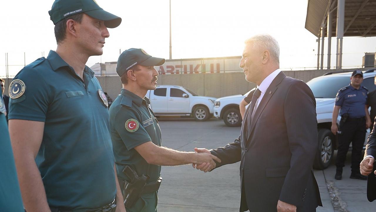 Bakan bolat habur sinir kapisinda incelemelerde bulundu qufz7Aba